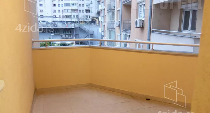 Četvoroiposoban stan | 4zida