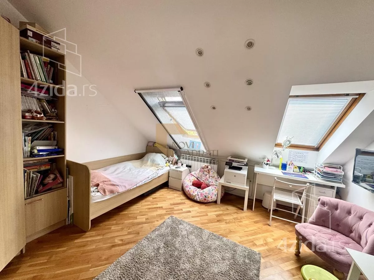 Petosoban stan | 4zida