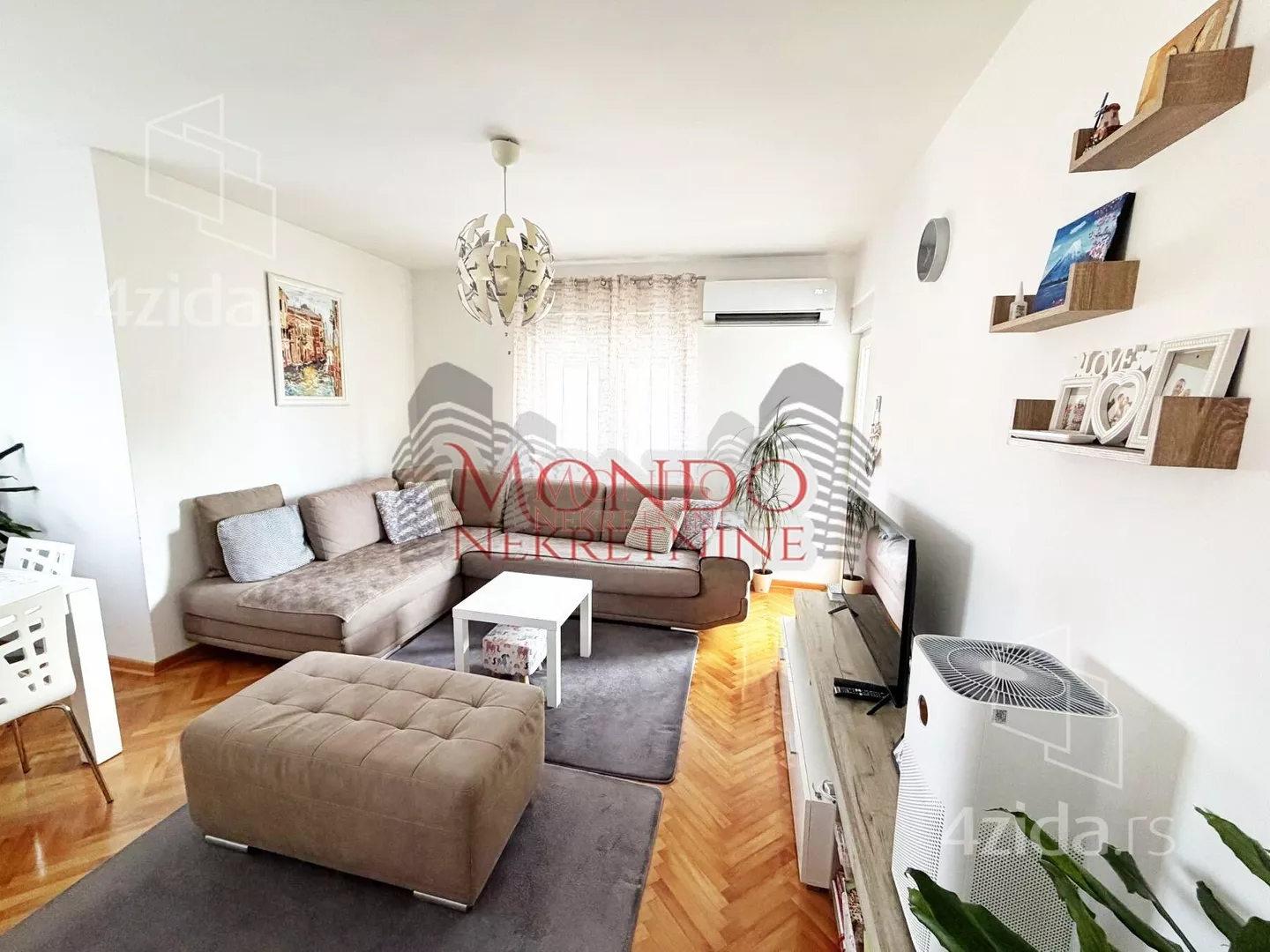 Dvoiposoban stan | 4zida