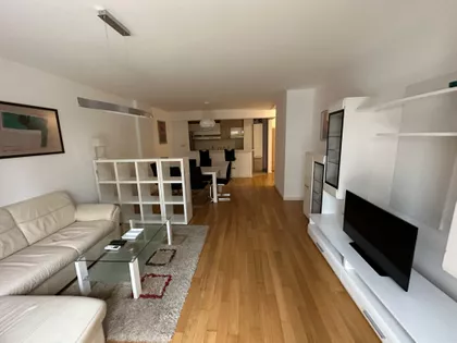 Uroša Martinovića | 4zida.rs