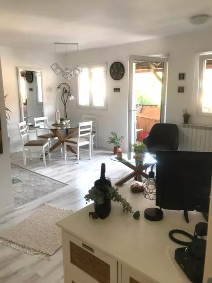 Učiteljsko Naselje | 4zida.rs