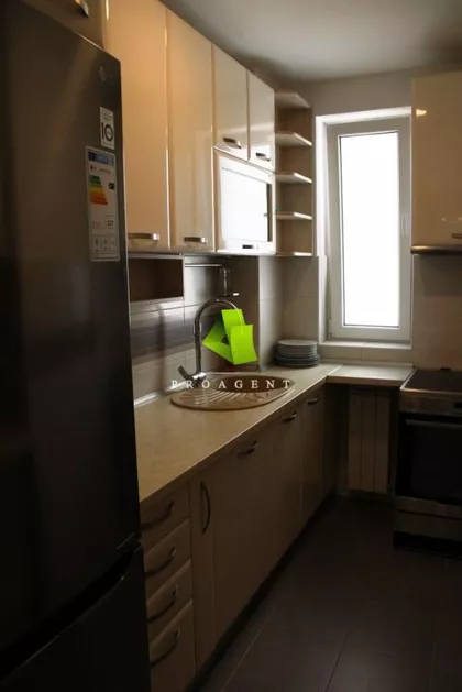 Dom Zdravlja | 4zida.rs