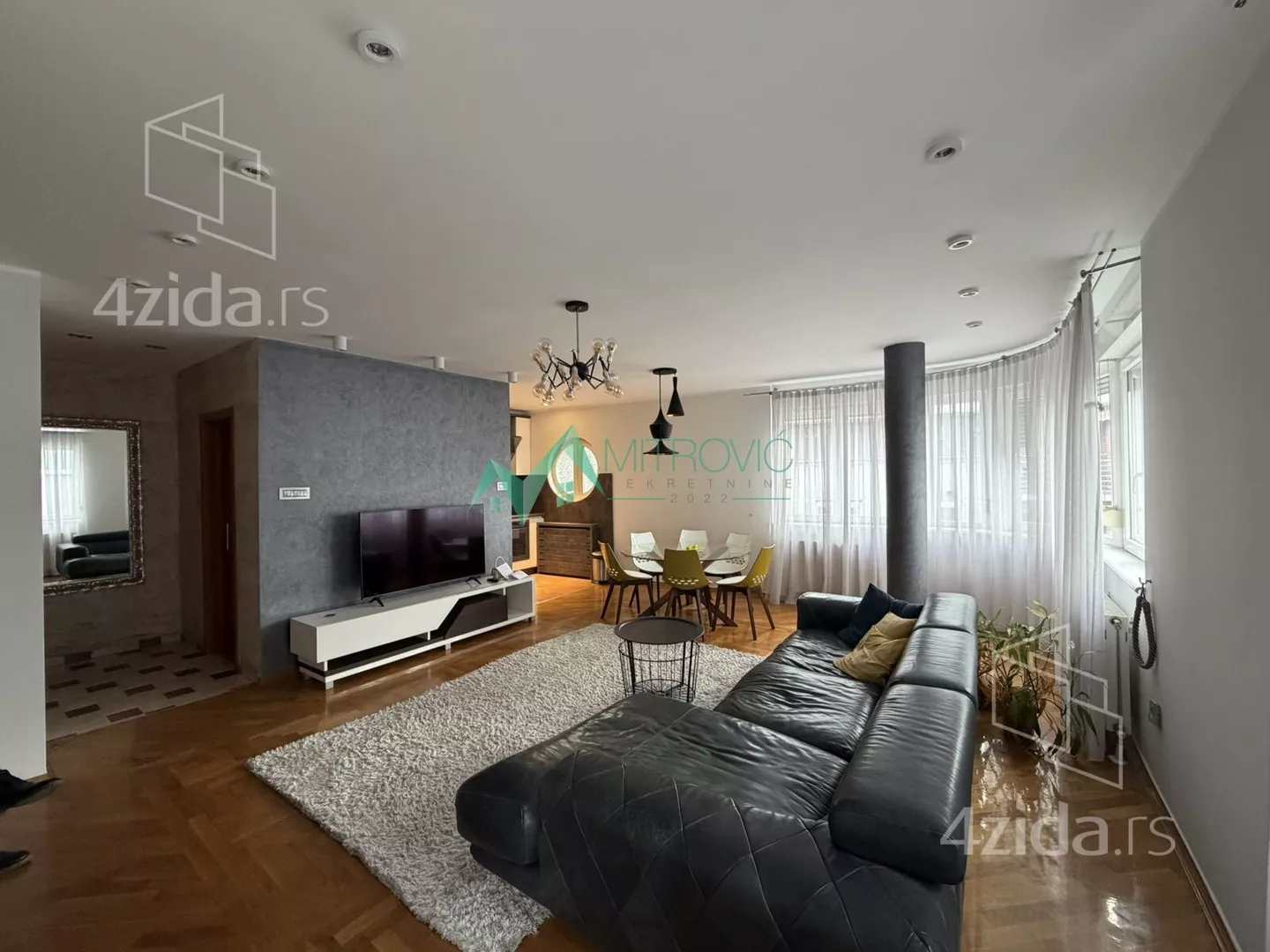 Četvoroiposoban stan | 4zida