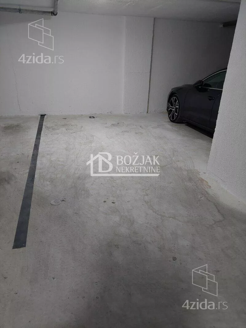 Garaža | 4zida