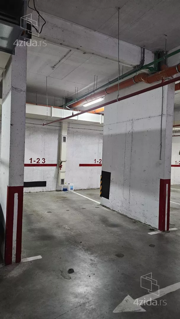 Garaža | 4zida