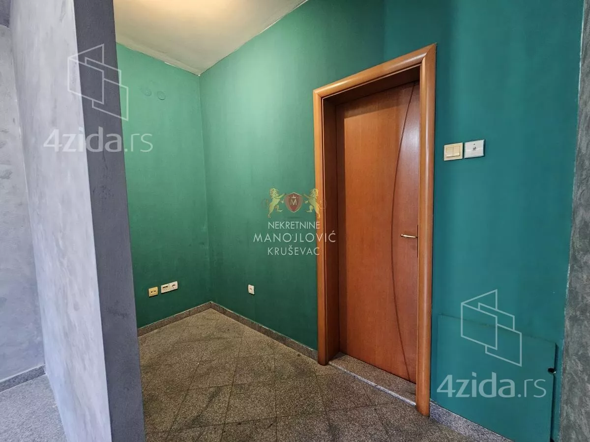 Poslovni prostor | 4zida