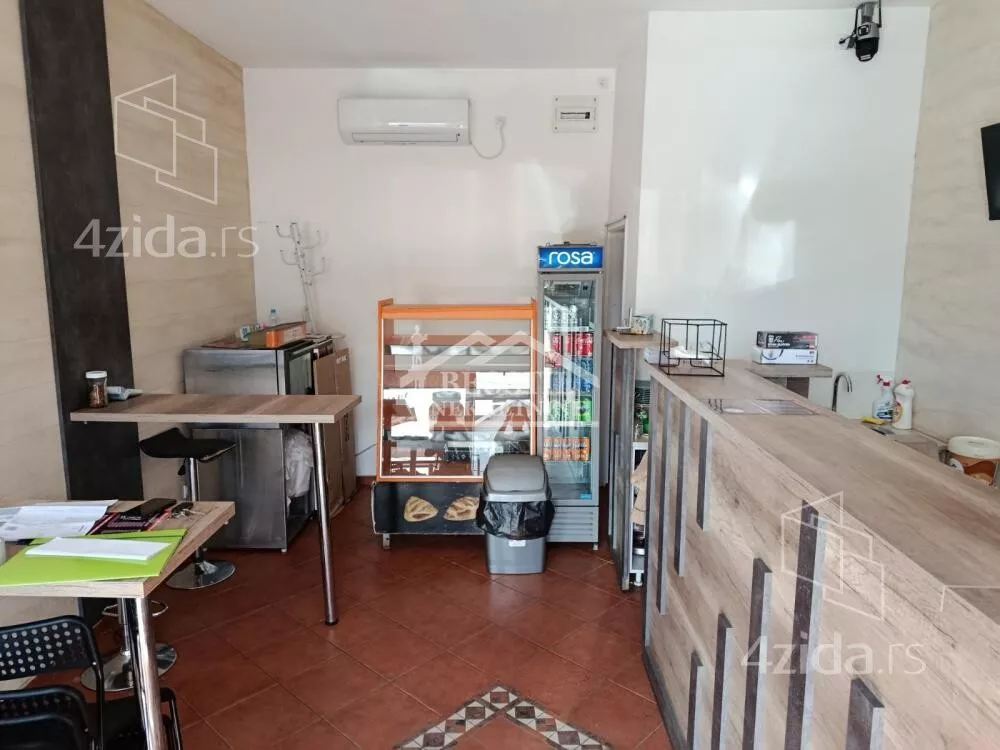 Lokal | 4zida