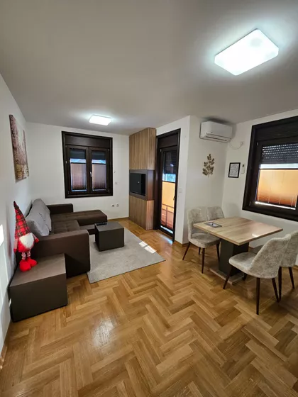 Beogradska 25 | 4zida.rs