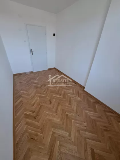 Milana Ajvaza | 4zida.rs