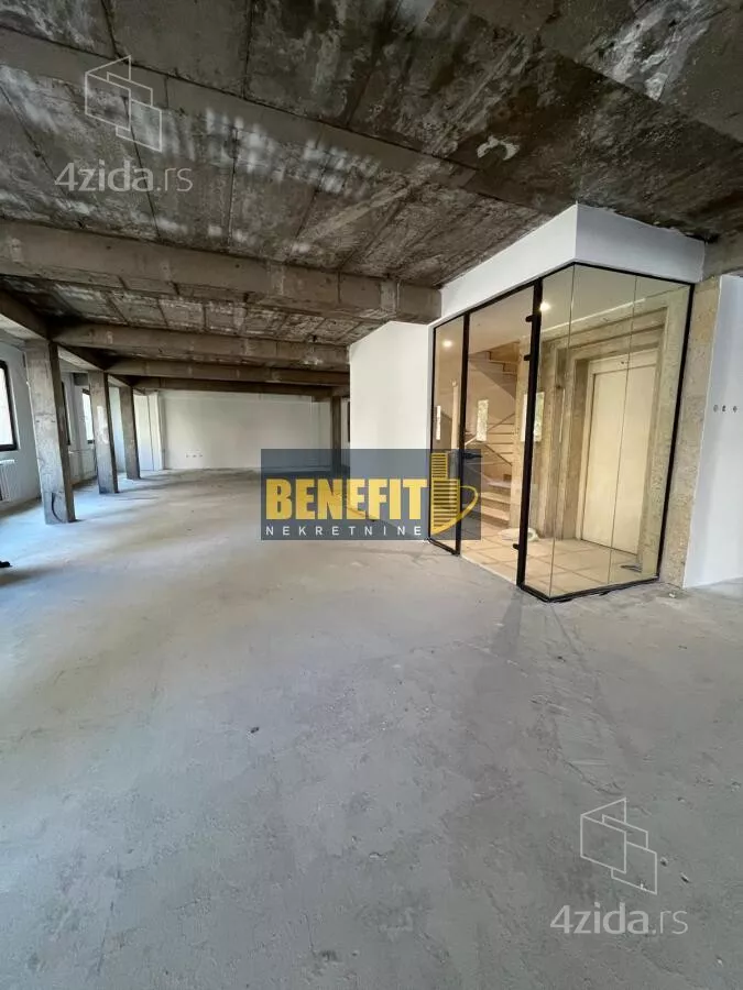 Poslovna zgrada | 4zida