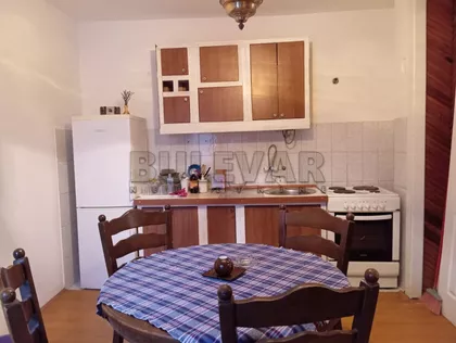 Kninska | 4zida.rs