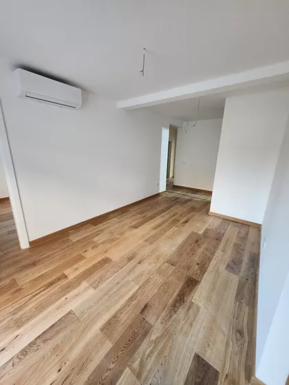 Dragačevska 9 | 4zida.rs