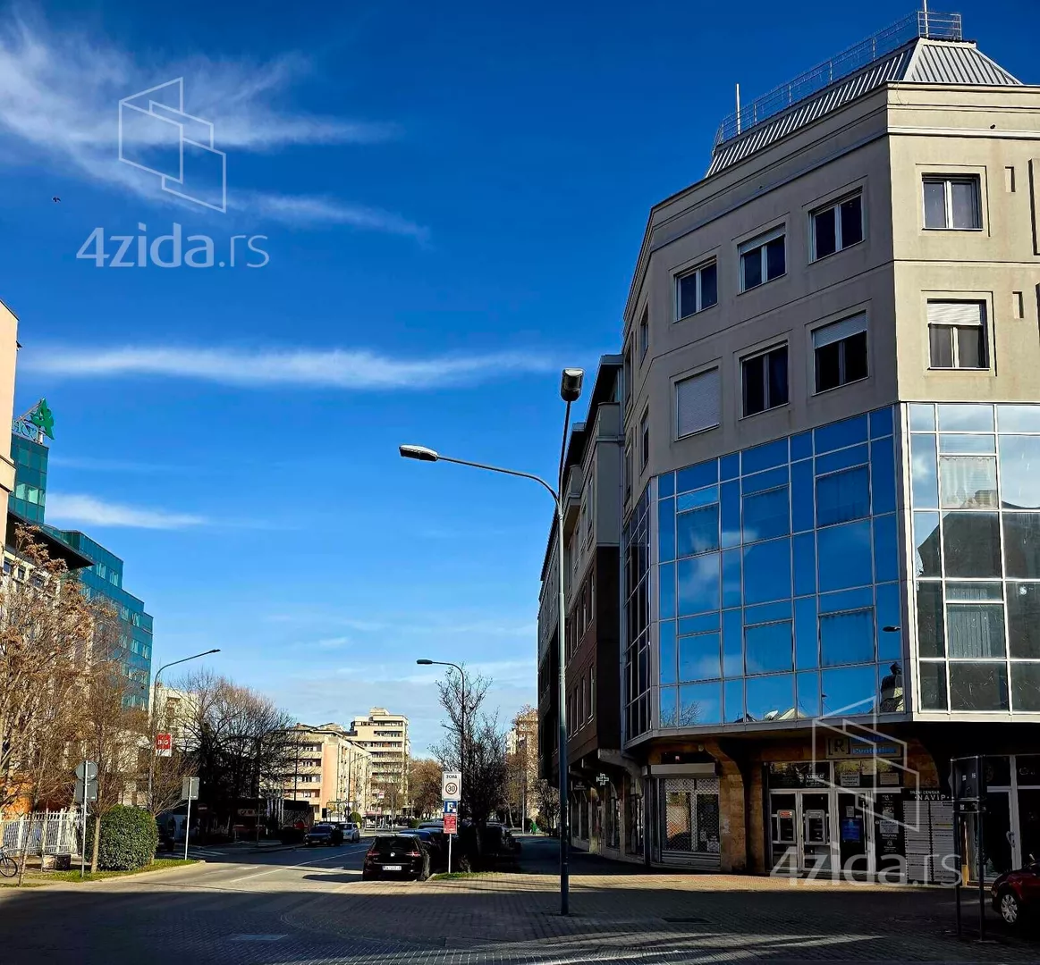 Poslovni prostor | 4zida