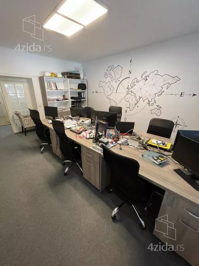 Poslovni prostor | 4zida