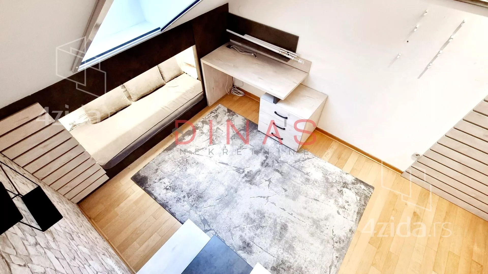 Petosoban stan | 4zida