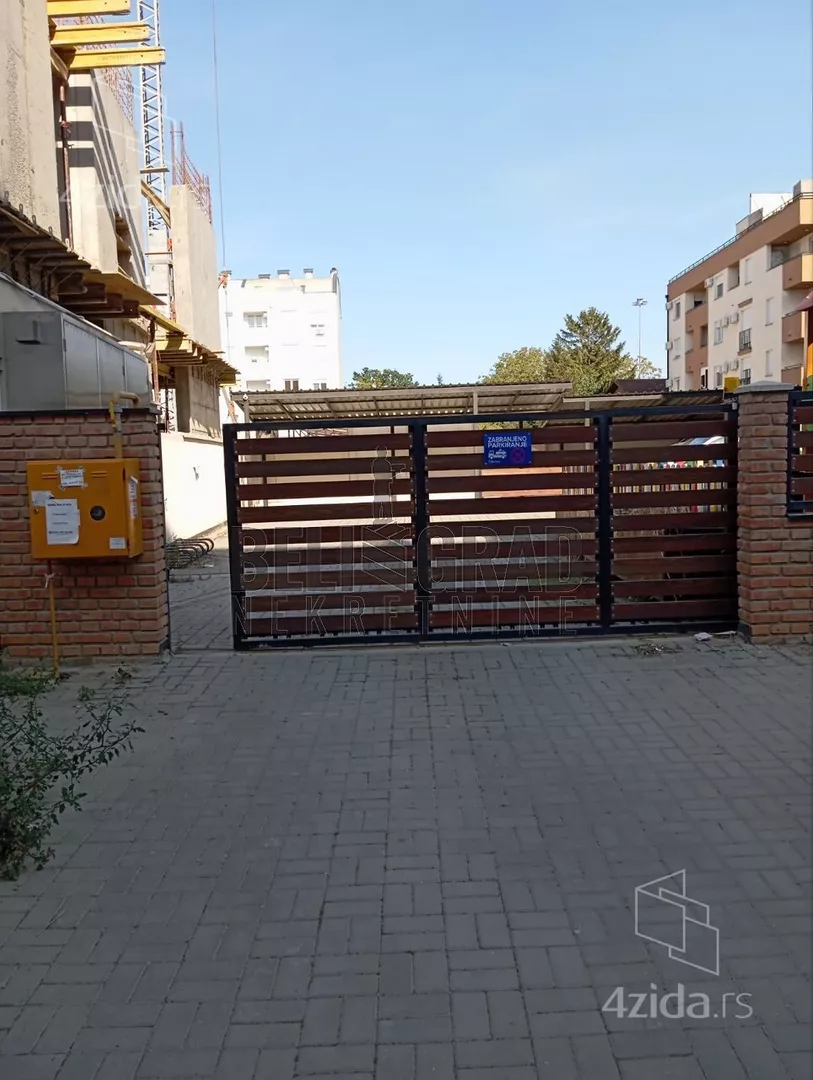 Garaža | 4zida