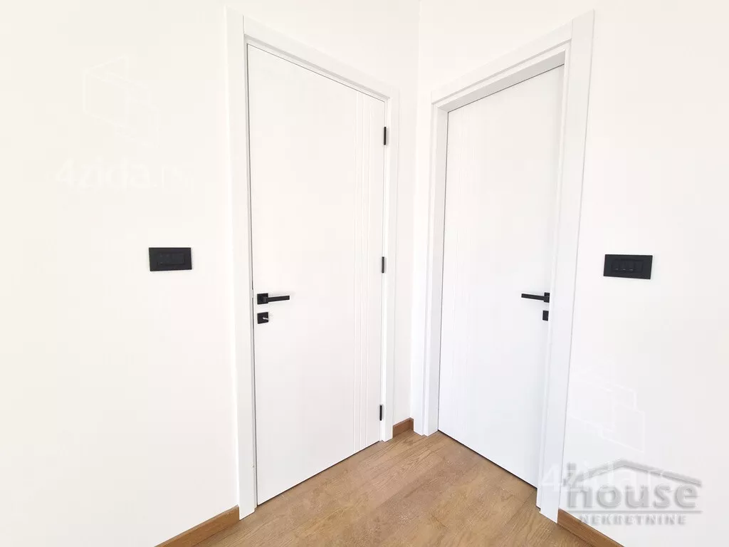 Četvoroiposoban stan | 4zida