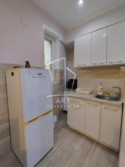 Hadži Ruvimova | 4zida.rs