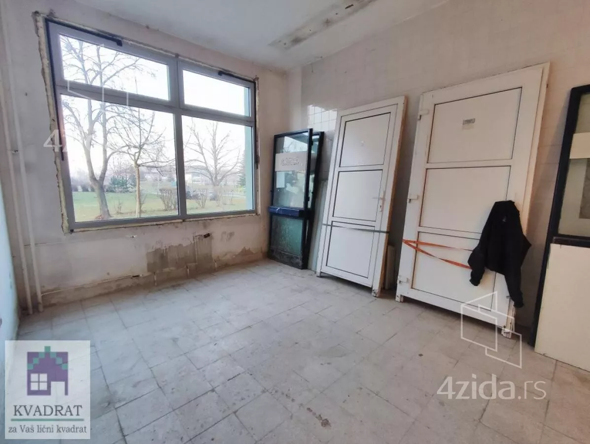 Poslovni prostor | 4zida