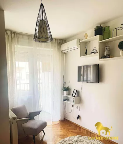 VALENTINA VODNIKA | 4zida.rs