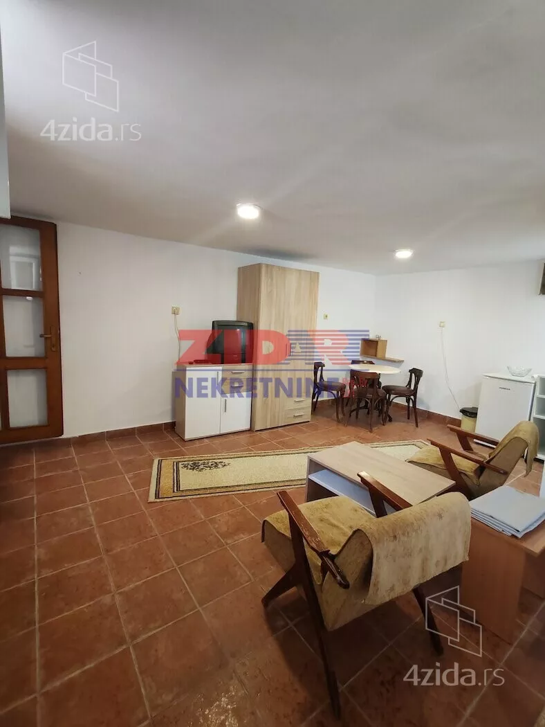 4-etažna kuća | 4zida