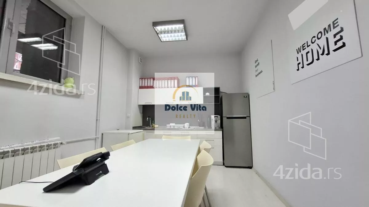 Poslovni prostor | 4zida