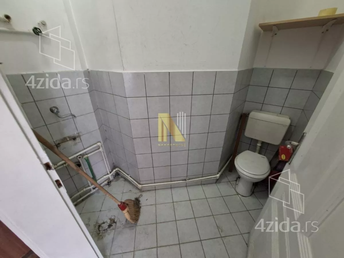Lokal | 4zida