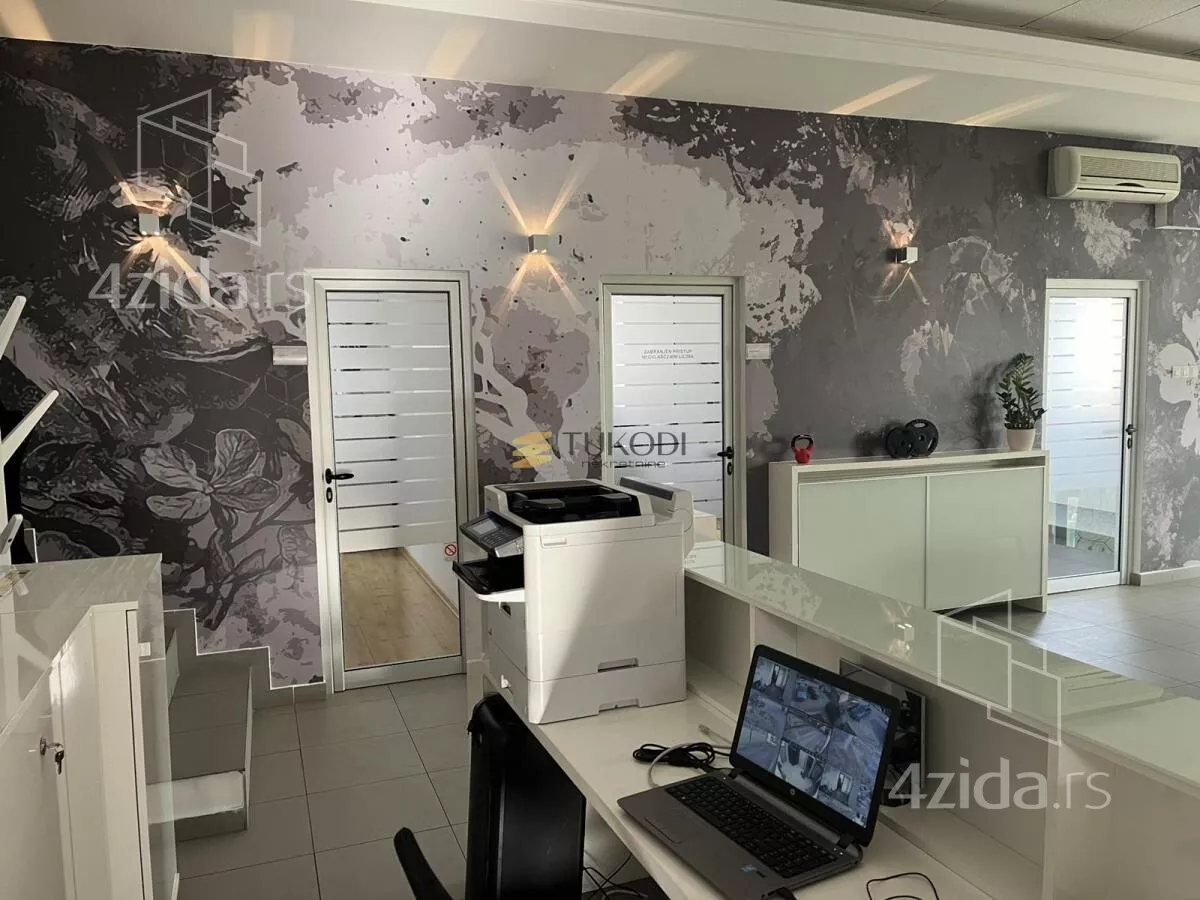 Poslovni prostor | 4zida