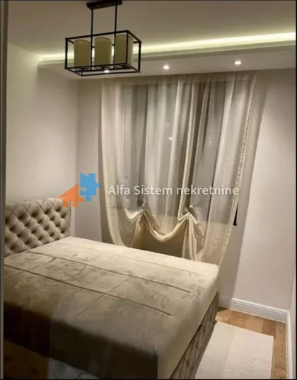 Crveni Krst Vračar | 4zida.rs