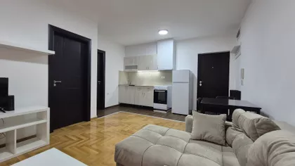 Radmile Savićević 8 | 4zida.rs