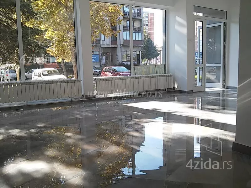 Poslovni prostor | 4zida