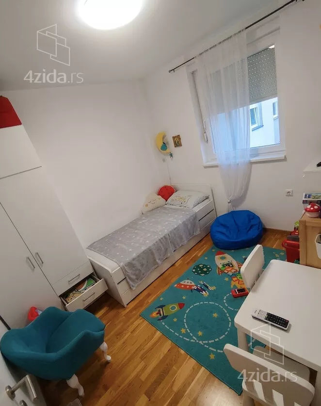 Troiposoban stan | 4zida