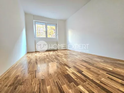 Cara Dušana | 4zida.rs