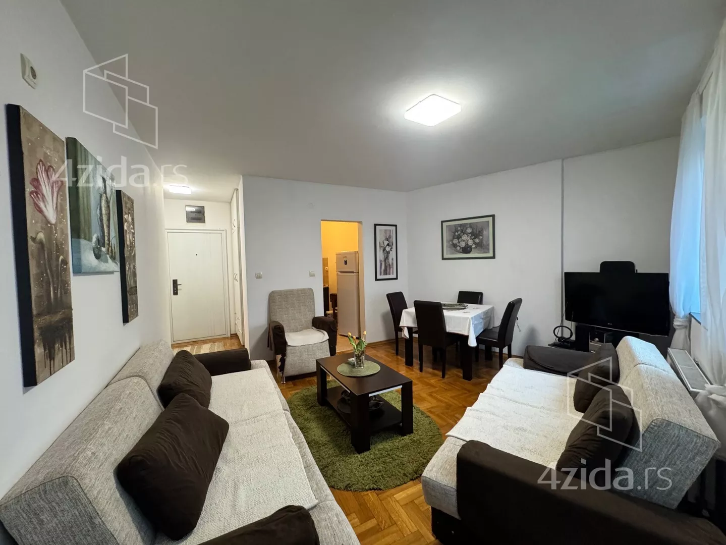 Jednoiposoban stan | 4zida