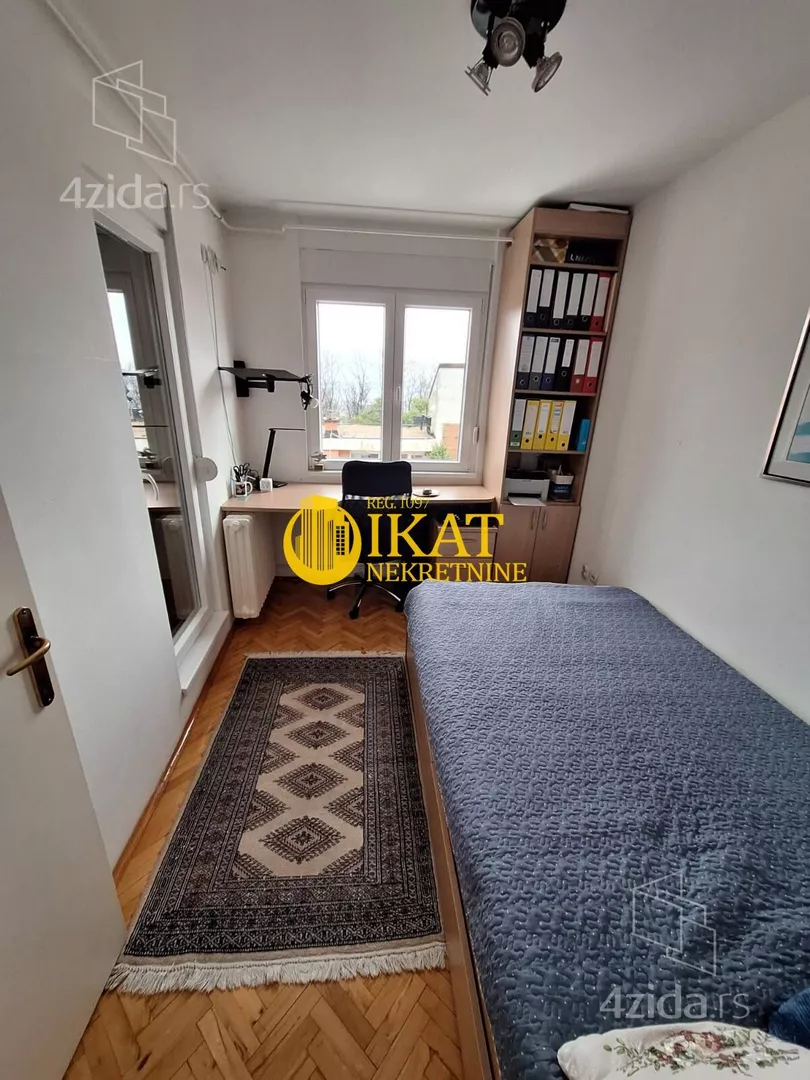 Petosoban stan | 4zida