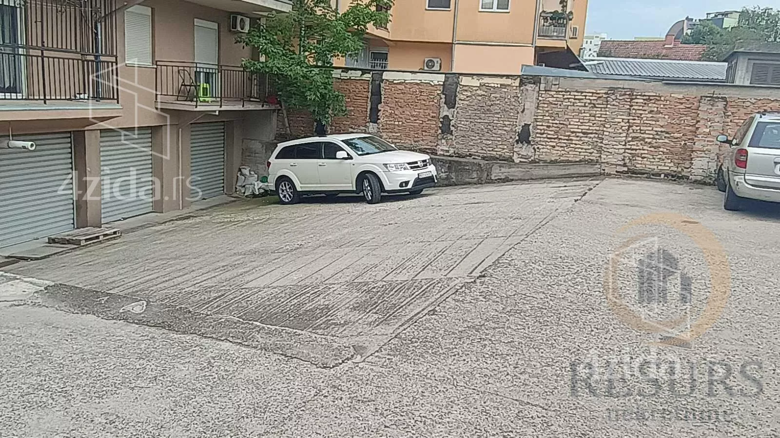 Garaža | 4zida