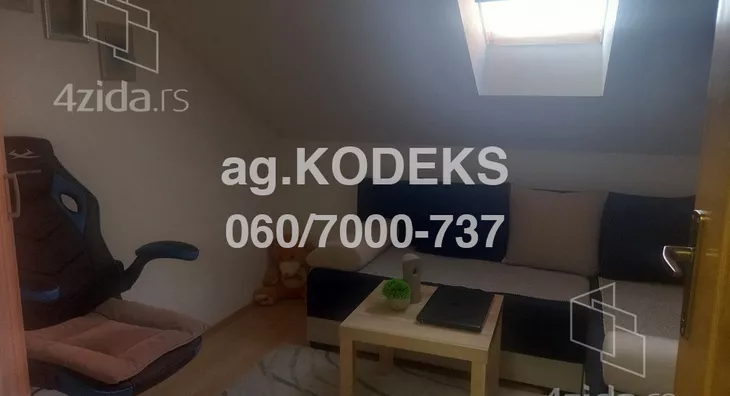 Troiposoban stan | 4zida