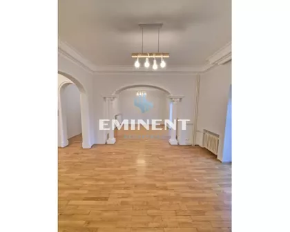 Autokomanda | 4zida.rs