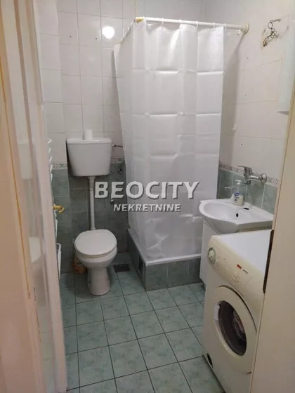 Šumadijska | 4zida.rs