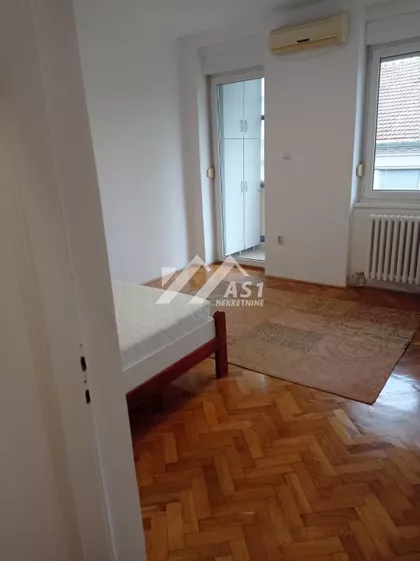 Dušana Vasiljeva | 4zida.rs