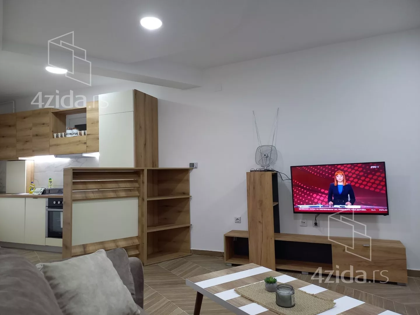 Jednoiposoban stan | 4zida