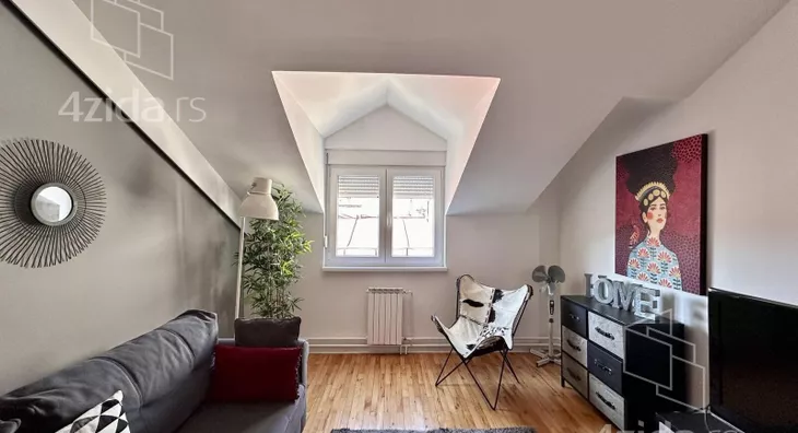 Petosoban stan | 4zida