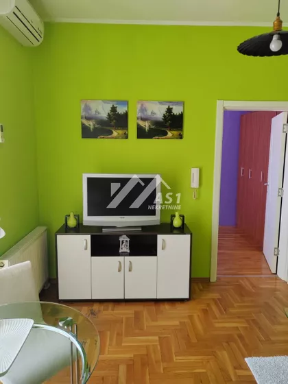 Cara Dušana | 4zida.rs