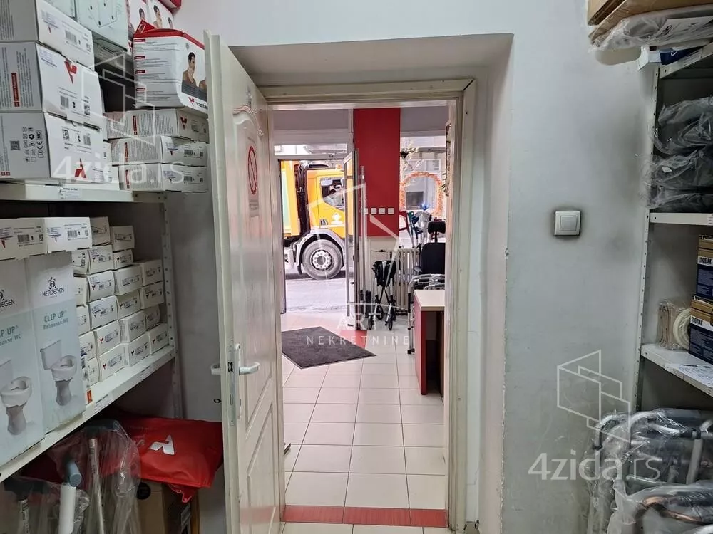 Lokal | 4zida