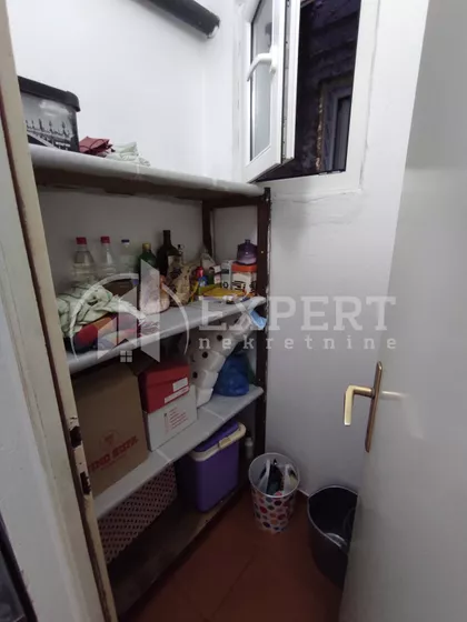 Rentgenova | 4zida.rs