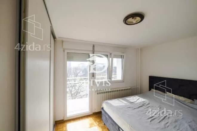 Četvoroiposoban stan | 4zida