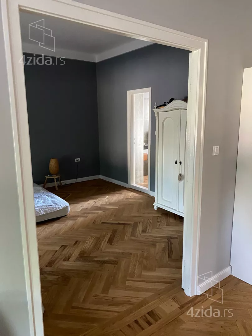 Četvoroiposoban stan | 4zida