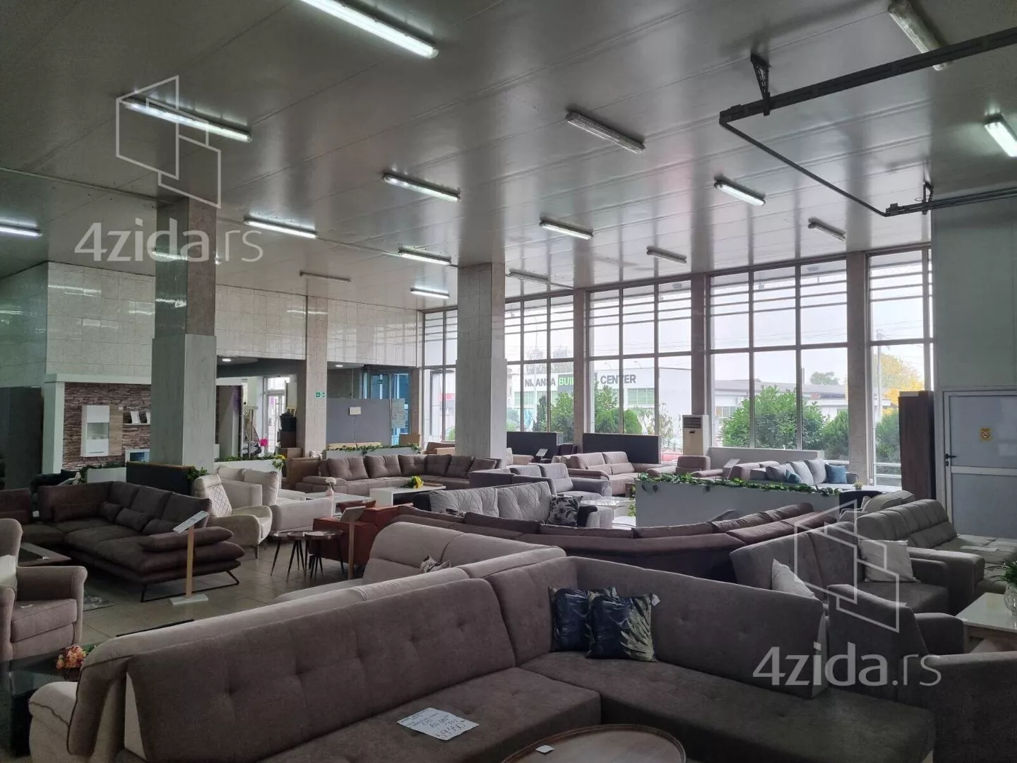 Poslovni prostor | 4zida