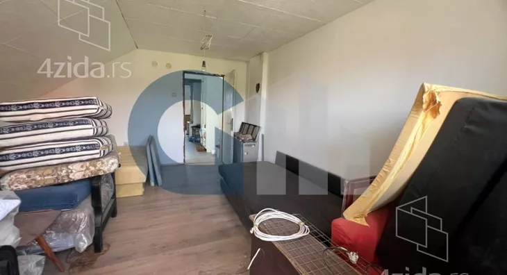 Šestosoban stan | 4zida