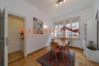 Vase Carapica | 4zida.rs